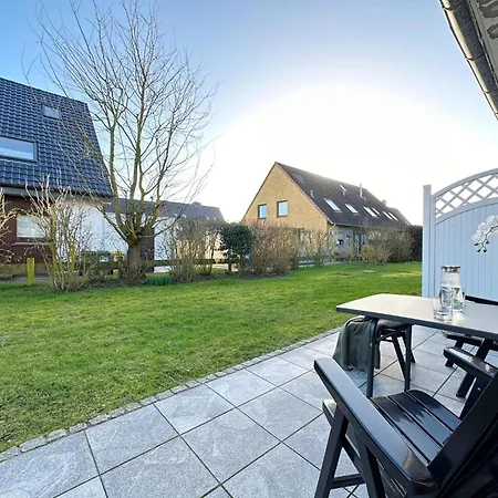 Neu Sanierte Mit Terasse In Westerland