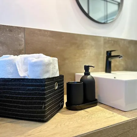 Neu Sanierte Mit Terasse In Apartment *