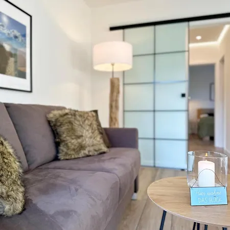 Apartamento Neu Sanierte Mit Terasse In